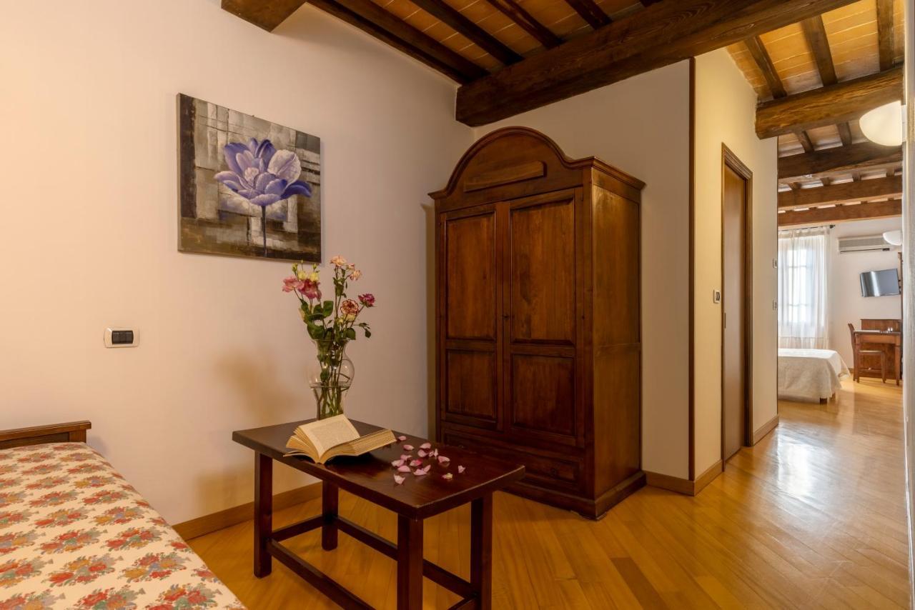 Hotel La Pace Asciano Esterno foto