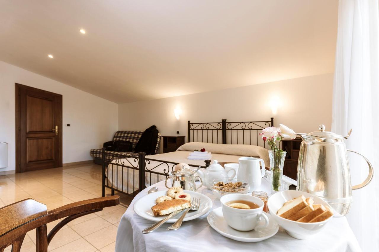 Hotel La Pace Asciano Esterno foto