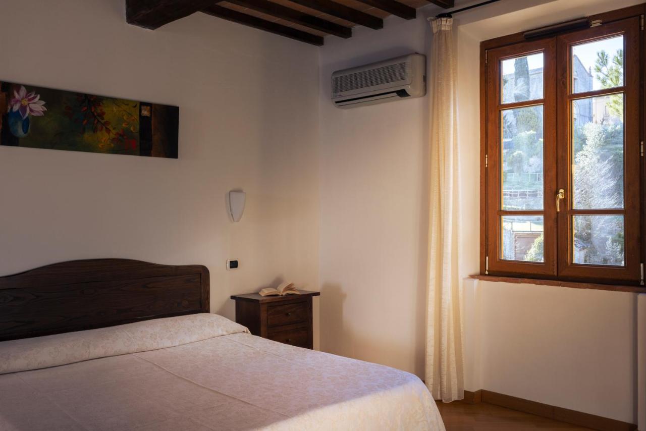 Hotel La Pace Asciano Esterno foto